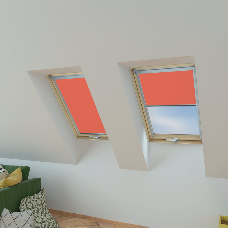 Roleta wewnętrzna do okna dachowego Fakro ARP Z-W/246 94x118 rozpraszająca elektryczna