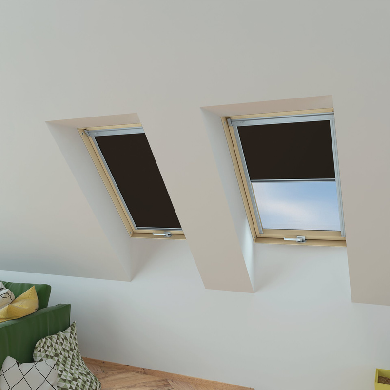 Roleta wewnętrzna do okna dachowego Fakro ARP Z-W/220 55x98 rozpraszająca elektryczna