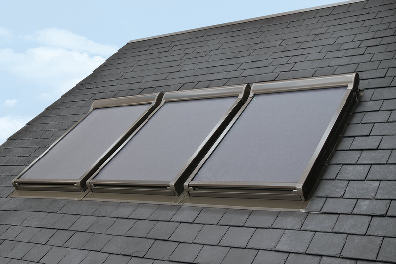 Markiza FAKRO AMZ KOMF E230/089 RAL 7022 94x206