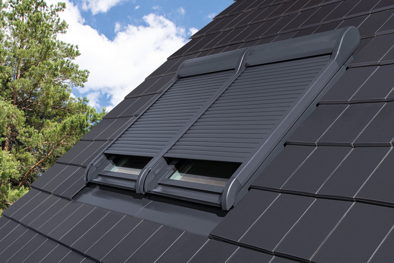 Roleta zewnętrzna do okna dachowego Fakro ARZ Komfort Z-Wave 107 78x98 elektryczna